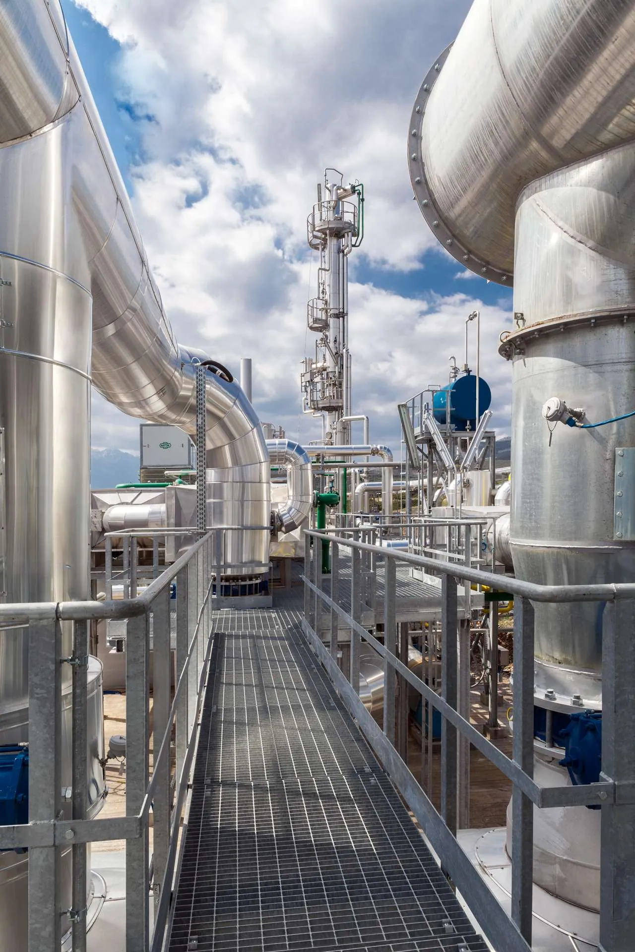 Distillation column